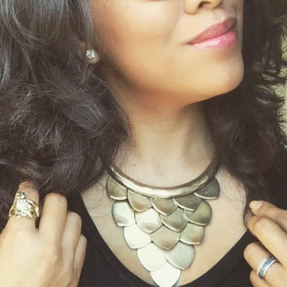 Metal Bib Statement Necklace - Picture 2 of 3